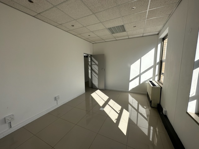 To Let commercial Property for Rent in Rondebosch Western Cape